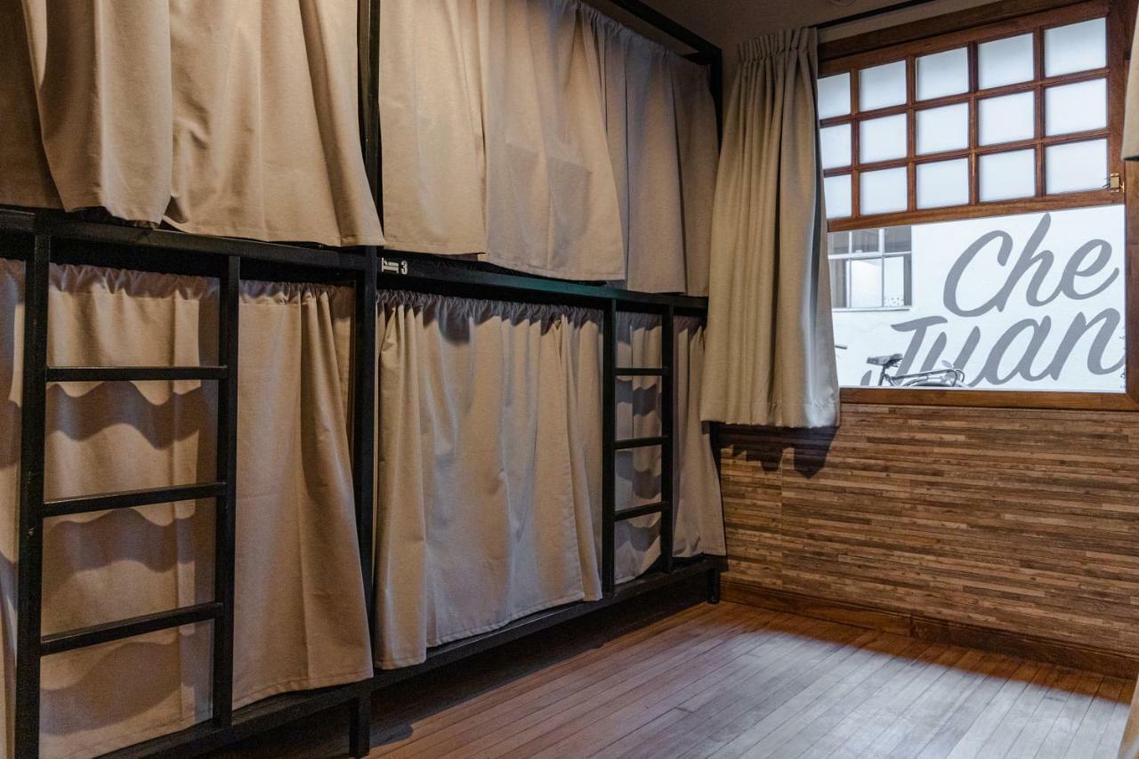Cama em Dormitório Misto com 6 Camas